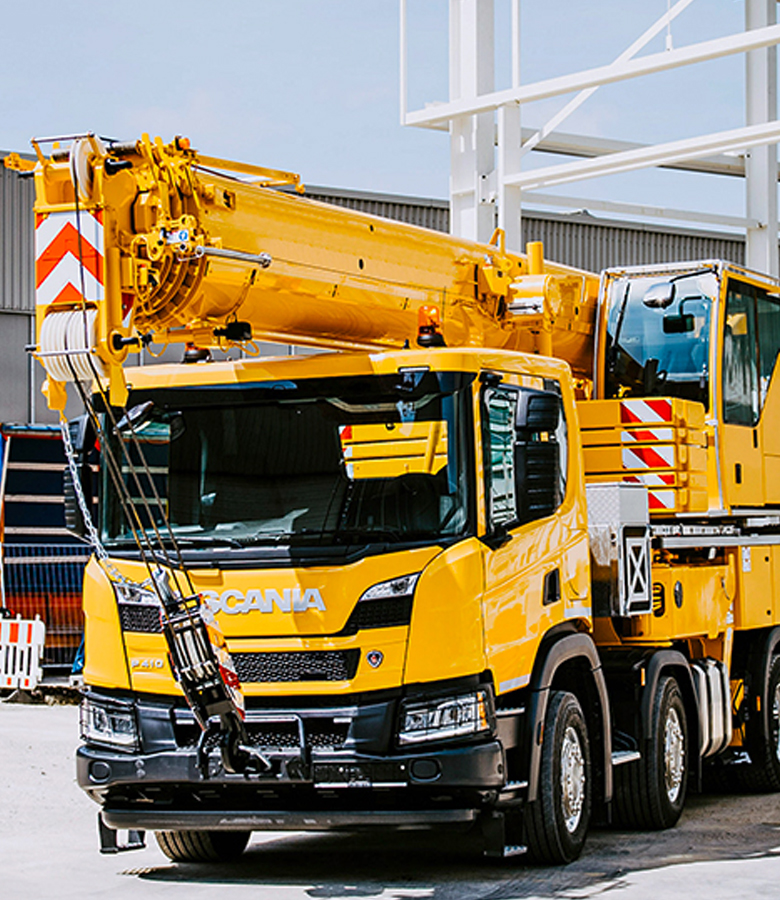 GRÚAS TELESCÓPICA Y MONTACARGAS